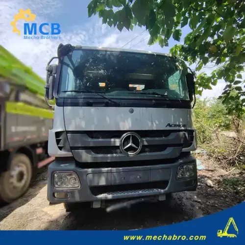 No. 240709P527, 2014 Zoomlion 52m concrete pump truck