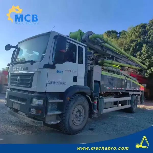 No. 240722P533, 2022 Zoomlion 38m concrete pump truck