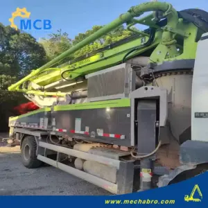 No. 240722P533, 2022 Zoomlion 38m concrete pump truck