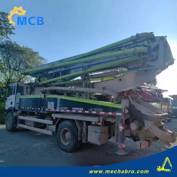 No. 240722P533, 2022 Zoomlion 38m concrete pump truck