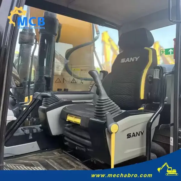 No. 240718E005, 2022 Sany 200 Excavator