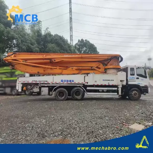 No. 240726P535, 2014 Zoomlion 47m concrete pump truck