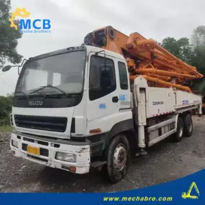 No. 240726P535, 2014 Zoomlion 47m concrete pump truck