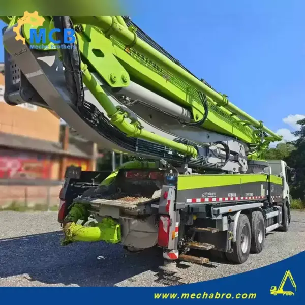 No. 240805P540, 2021 Zoomlion 50m concrete pump truck