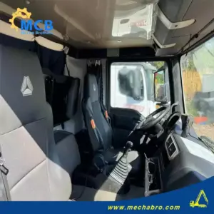 No. 240806P542, 2022 Zoomlion 70m concrete pump truck