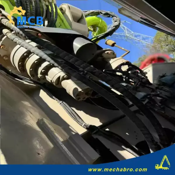 No. 240806P542, 2022 Zoomlion 70m concrete pump truck