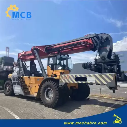 No. 240809C001, 2015 Sany 45t Reach Stacker