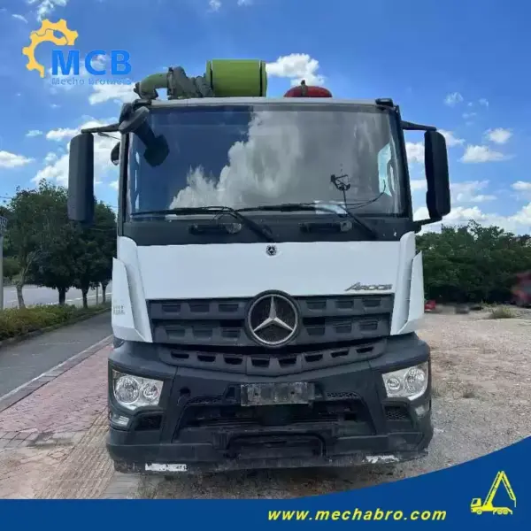 No. 240809P545, 2020 Zoomlion 63m concrete pump truck