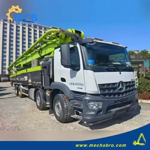 No. 240813P546, 2022 Zoomlion 62m concrete pump truck