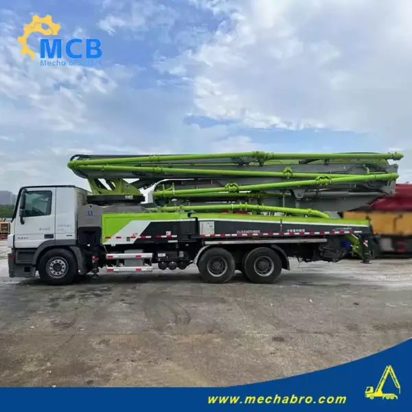 No. 240815P550, 2018 Zoomlion 49m concrete pump truck