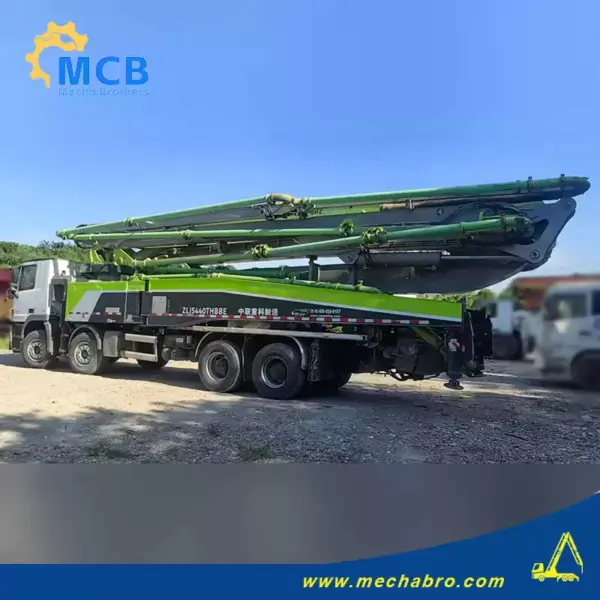 No. 240829P561, 2019 Zoomlion 56m concrete pump truck