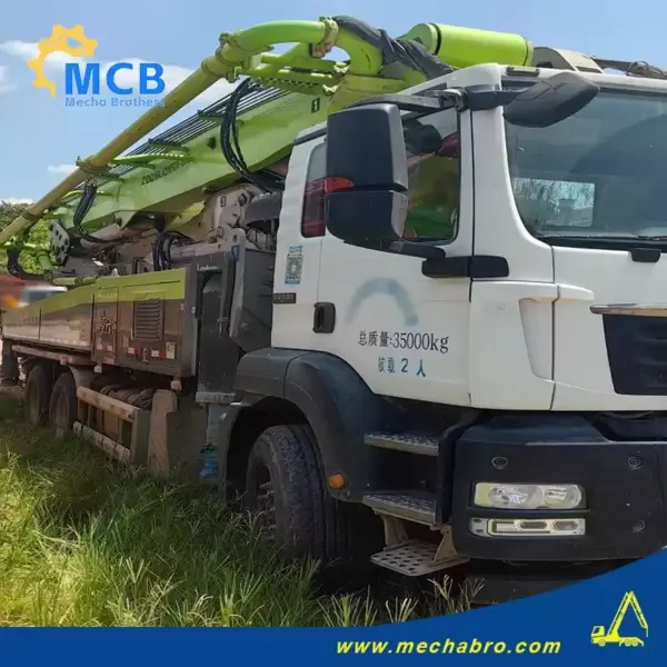 No. 240829P562, 2021 Zoomlion 50m concrete pump truck