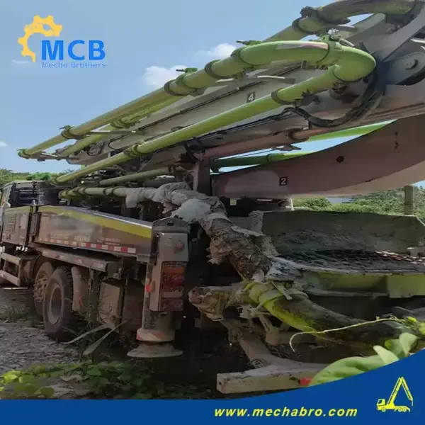 No. 240829P563, 2021 Zoomlion 40m concrete pump truck