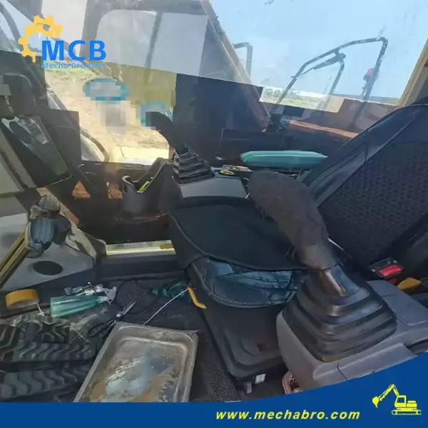 No. 240903E008, 2020 CAT 320 Excavator