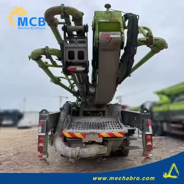 1726217007352433.jpg.webp No. 240913P572, 2019 Zoomlion 49m concrete pump truck