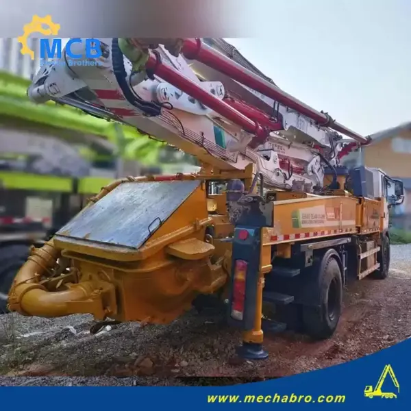 No. 240913P573, 2021 XCMG 37m concrete pump truck