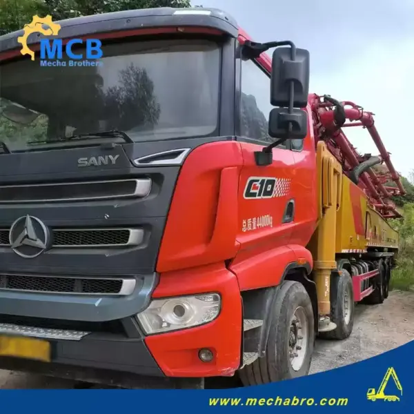 No. 240918P579, 2020 Sany 62m concrete pump truck