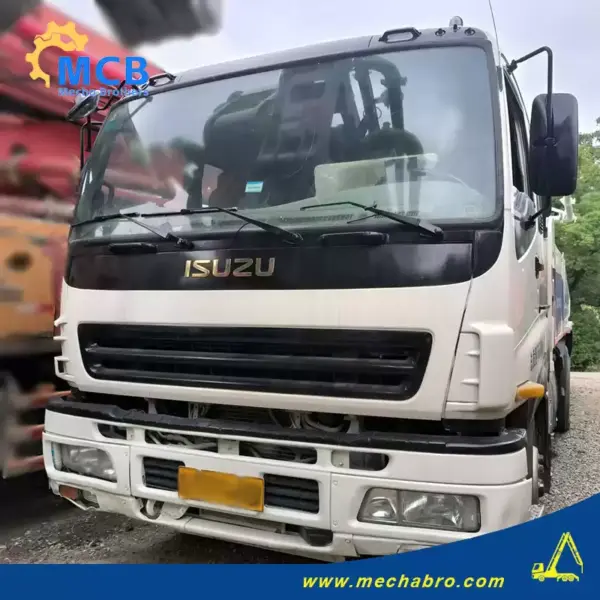 No. 240920P580, 2011 Zoomlion 37m concrete pump truck