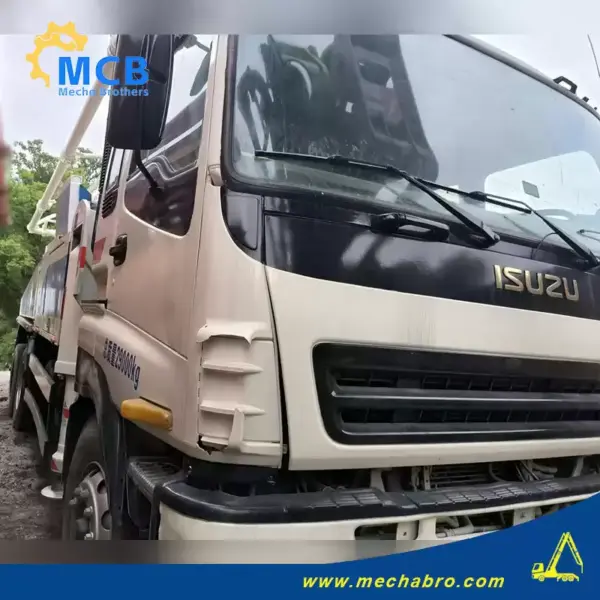 No. 240920P580, 2011 Zoomlion 37m concrete pump truck