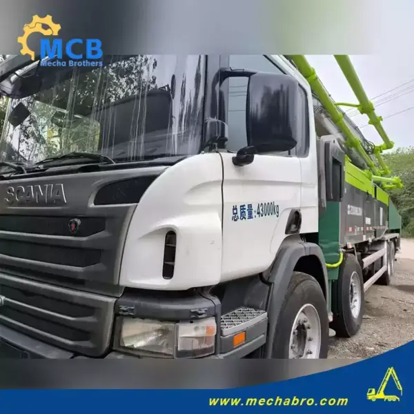 No.240920P581, 2013 Zoomlion 56m concrete pump truck