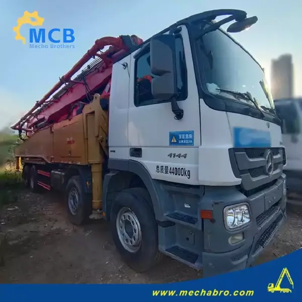 No. 240923P586, 2019 Sany 56m concrete pump truck