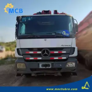 No. 241009P587, 2013 Sany 47m concrete pump truck