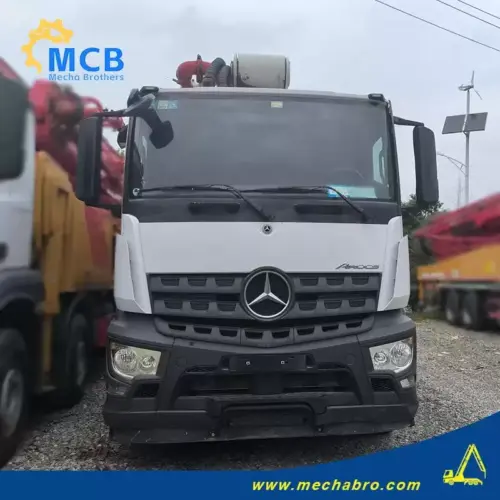 No. 241028P600, 2021 XCMG 62m concrete pump truck