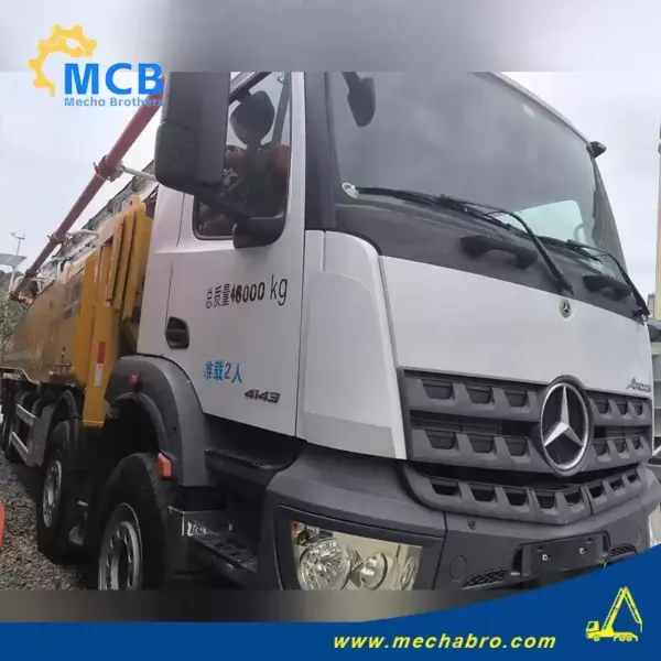 No. 241028P600, 2021 XCMG 62m concrete pump truck