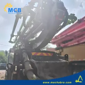 No. 241101P604, 2022 Zoomlion 38m concrete pump truck