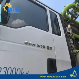 No. 241101P604, 2022 Zoomlion 38m concrete pump truck