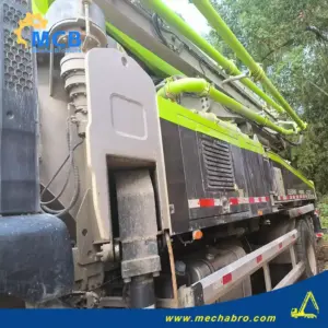 No. 241101P604, 2022 Zoomlion 38m concrete pump truck