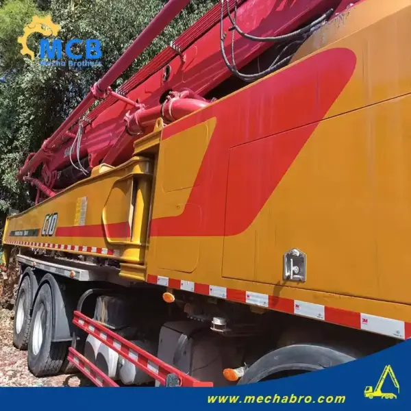 No. 241112P611, 2021 Sany 62m concrete pump truck