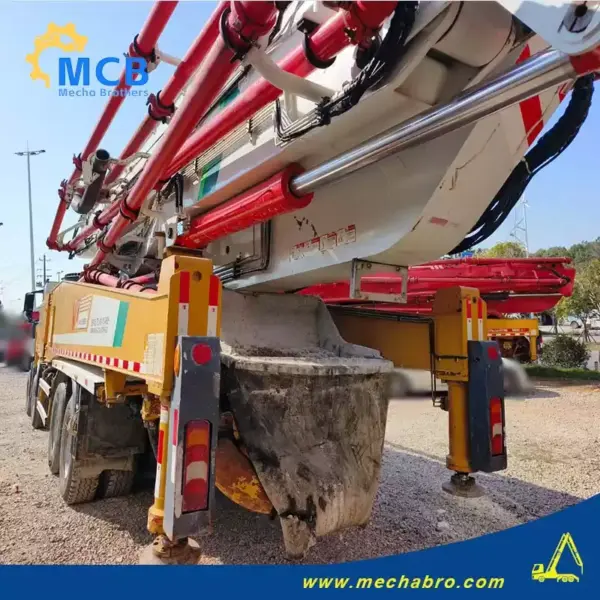 No. 241128P625, 2021 XCMG 62m Concrete Pump Truck