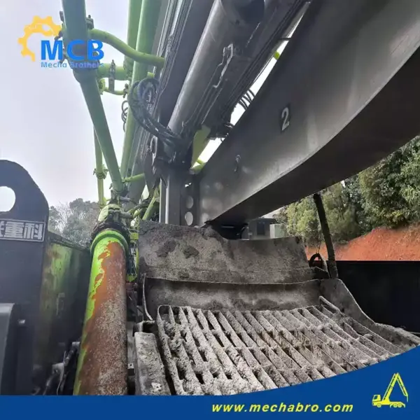 No. 241227P643, 2018 Zoomlion 49m Concrete Pump Truck