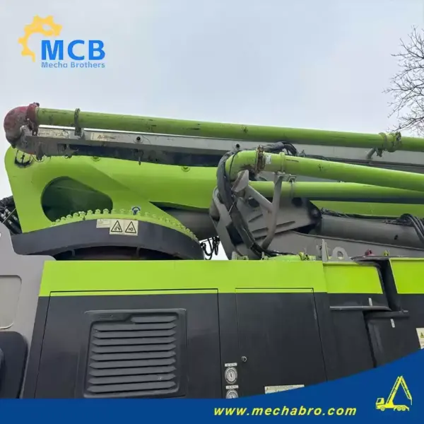 1737442330131144.jpg.webp No. 250108P654, 2020 Zoomlion 63m Concrete Pump Truck