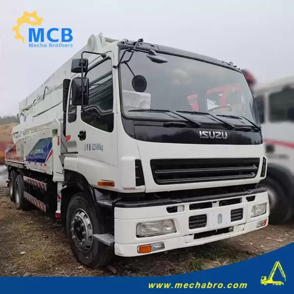 No. 250213P666, 2010 Zoomlion 37m concrete pump truck