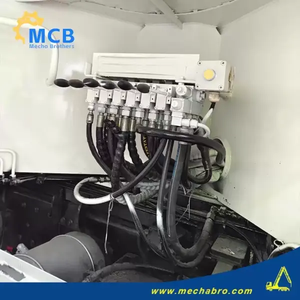 No. 250213P666, 2010 Zoomlion 37m concrete pump truck