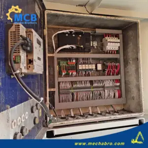 No. 250213P666, 2010 Zoomlion 37m concrete pump truck