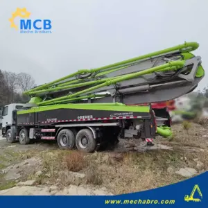 No. 250214P668, 2013 Zoomlion 52m Concrete Pump Truck