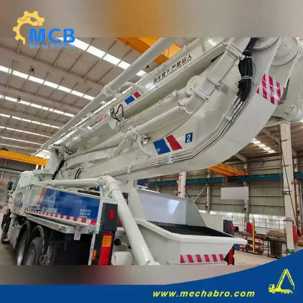 No. 250228P673, 2012 Zoomlion 40m Concrete Pump Truck