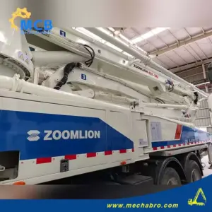 No. 250228P673, 2012 Zoomlion 40m Concrete Pump Truck