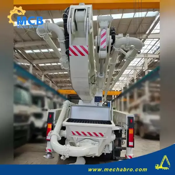 No. 250228P673, 2012 Zoomlion 40m Concrete Pump Truck