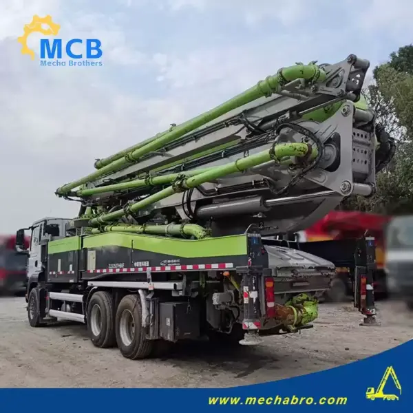 No. 250303P674, 2021 Zoomlion 52m Concrete Pump Truck