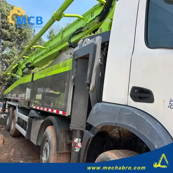 No. 250318P686, 2020 Zoomlion 56m Concrete Pump Truck