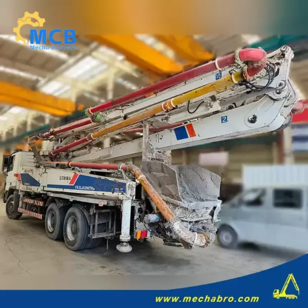 No. 250322P691, 2011  Zoomlion 38m Concrete Pump Truck