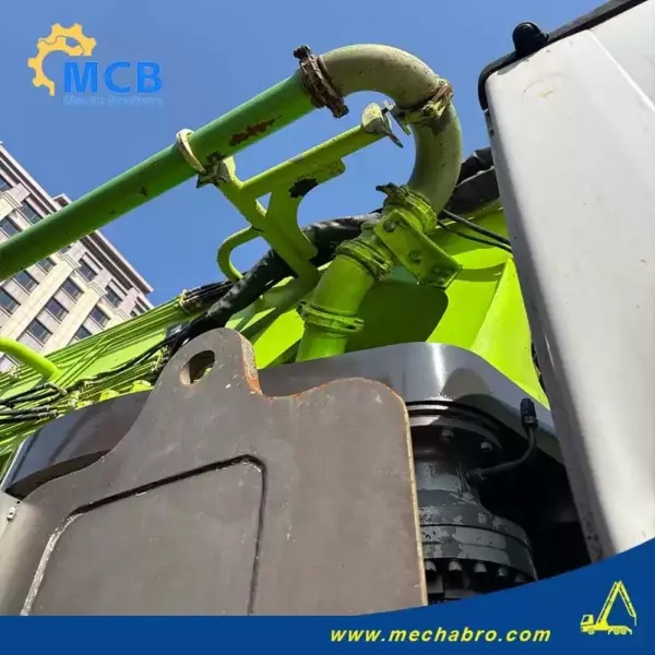 No. 250324P695, 2017 Zoomlion 56m Concrete Pump Truck