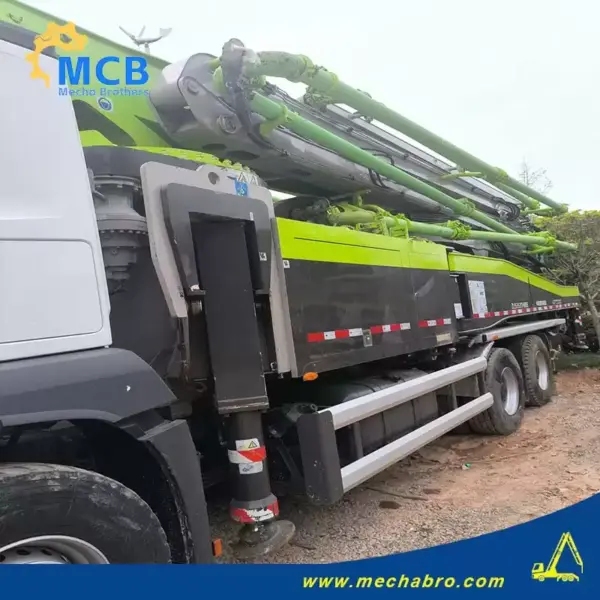 No. 250410P703, 2020 Zoomlion 52m Concrete Pump Truck