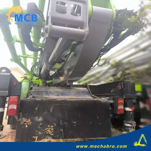 No. 250410P703, 2020 Zoomlion 52m Concrete Pump Truck