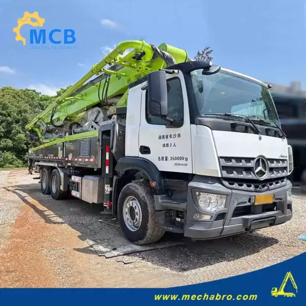 No. 250427P718, 2021 Zoomlion 52m Concrete Pump Truck