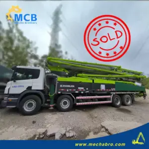 No.240920P581, 2013 Zoomlion 56m concrete pump truck